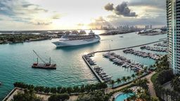 Finn billige flyvninger til Miami Beach