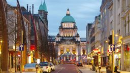 Finn billige fly til Storbritannia