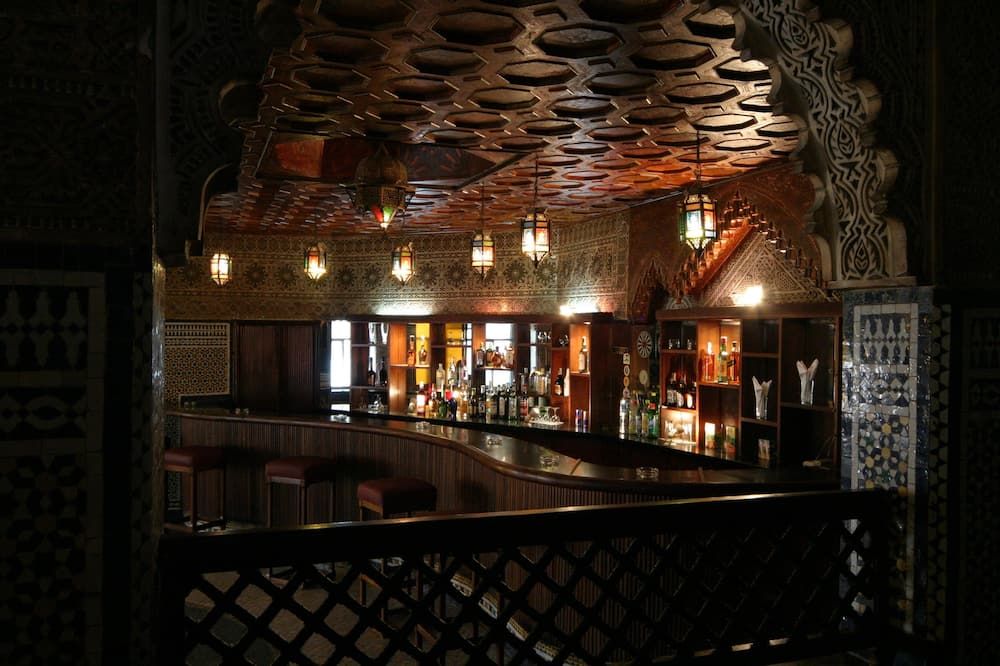 Bar