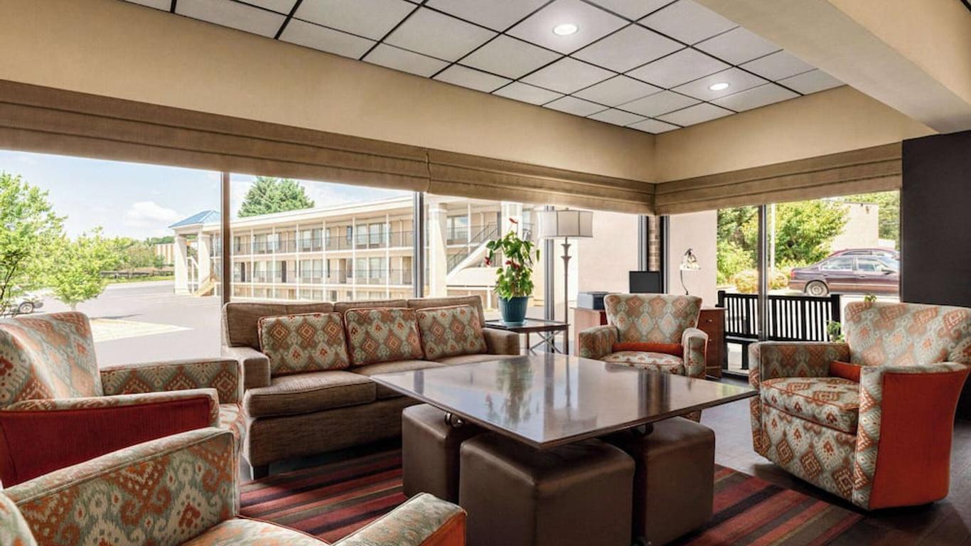 Hill City Inn