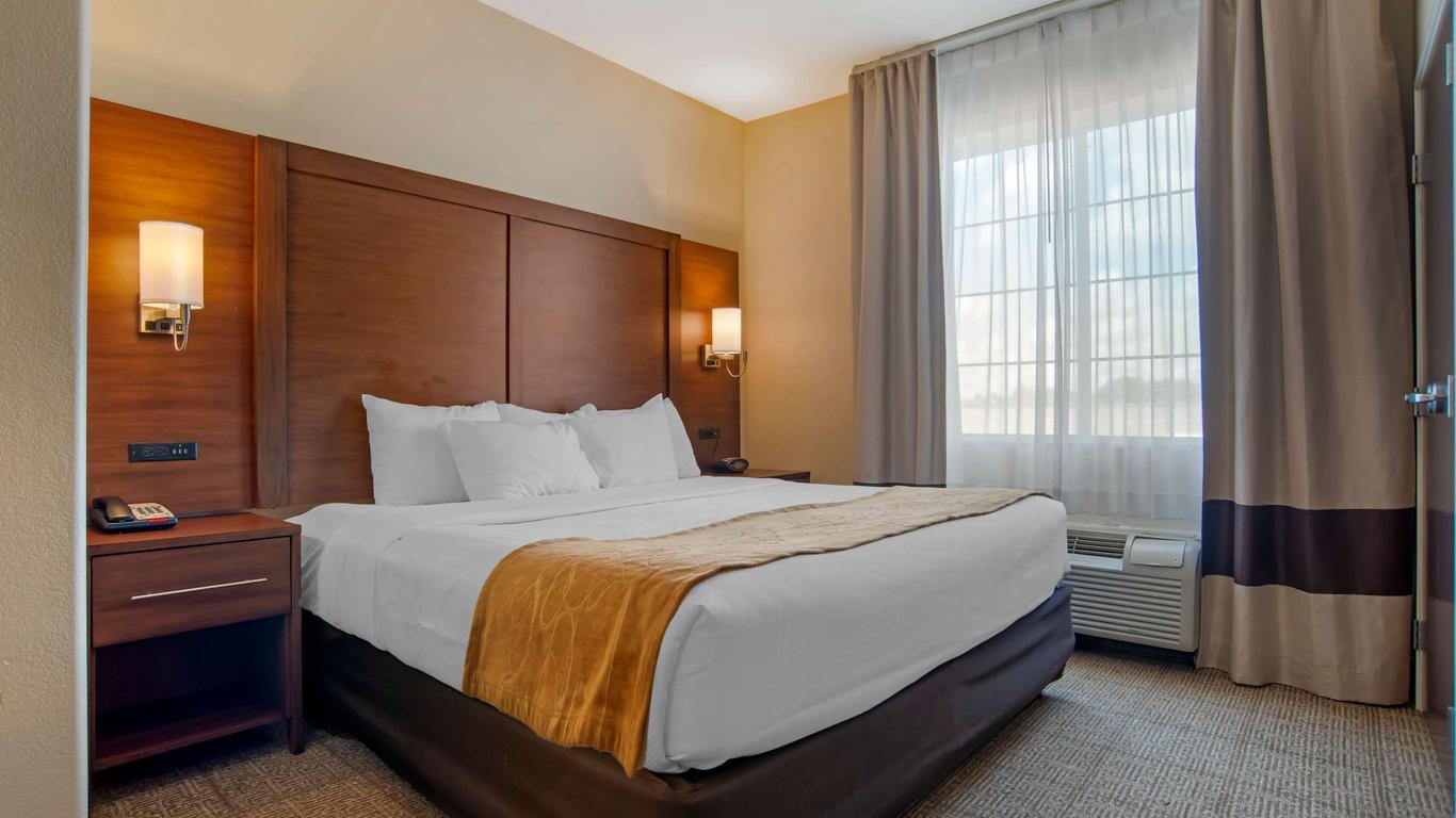Comfort Suites