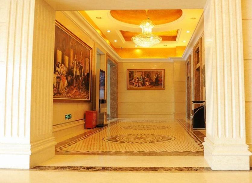 Hall Foto