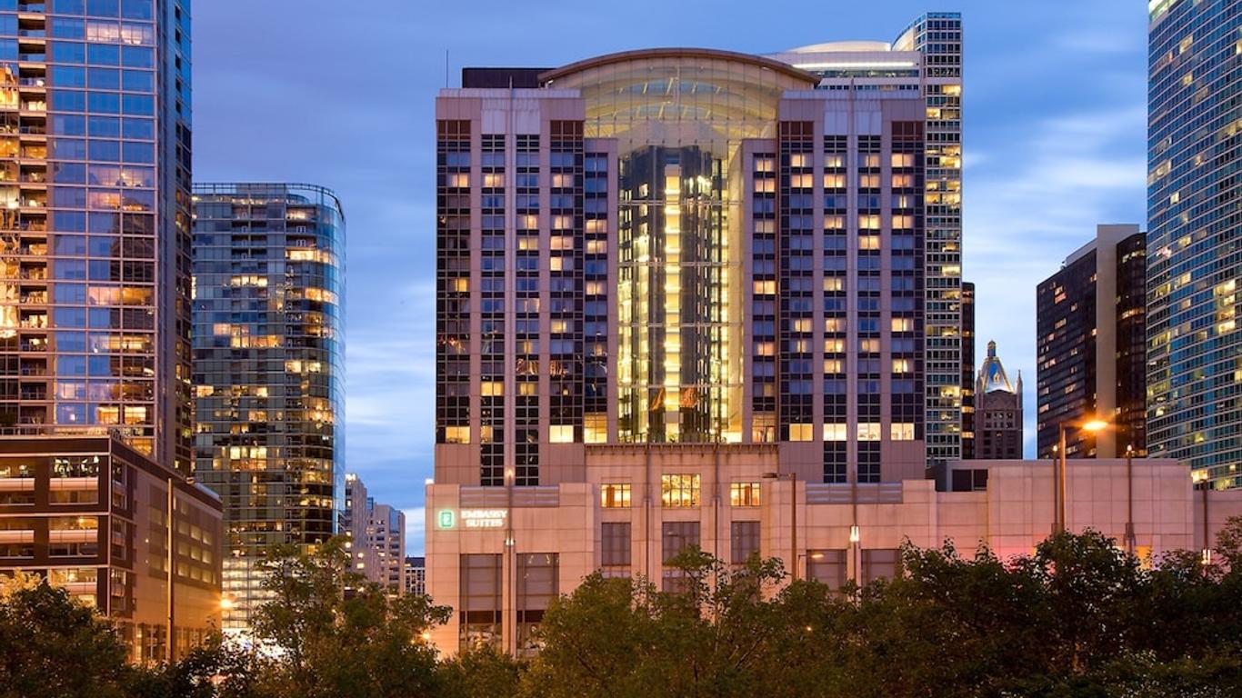 Embassy Suites by Hilton Chicago Downtown Magnificent Mile