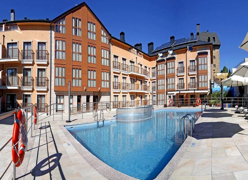 Svømmebasseng Foto