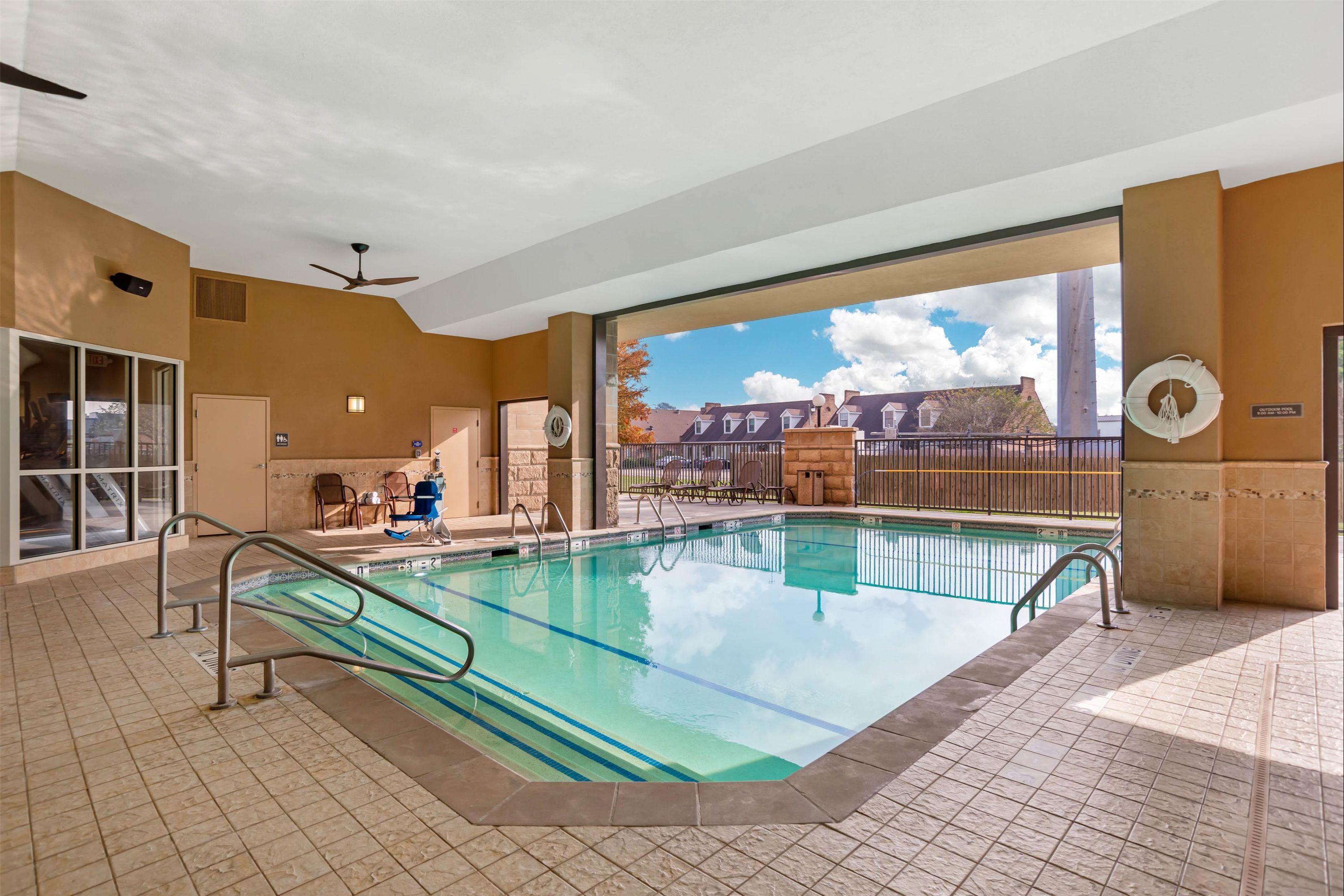 Svømmebasseng