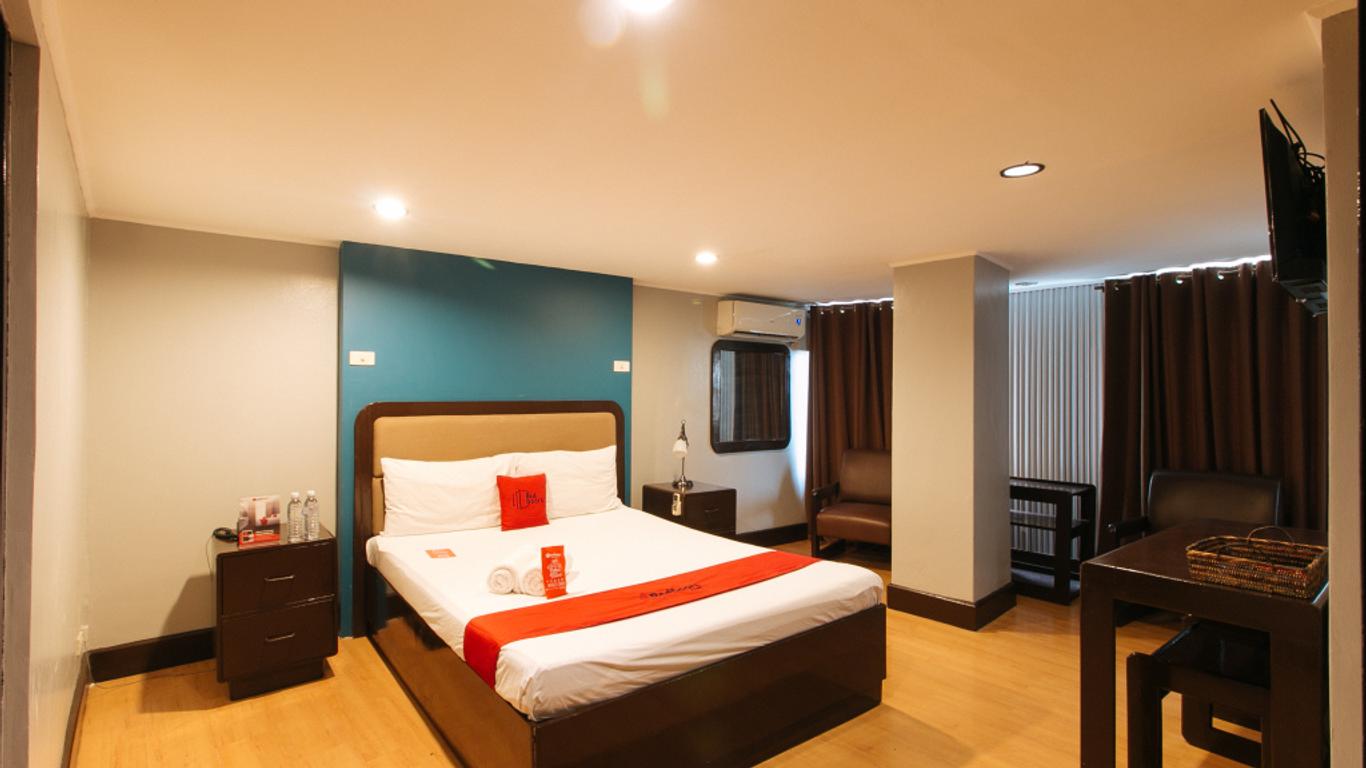 OYO 209 The Oasis Paco Park Hotel