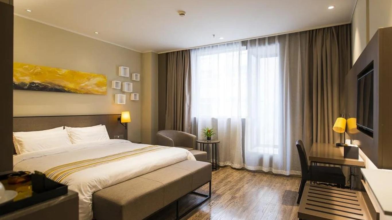 Home Inn Plus Shanghai Chifeng Road Metro Station