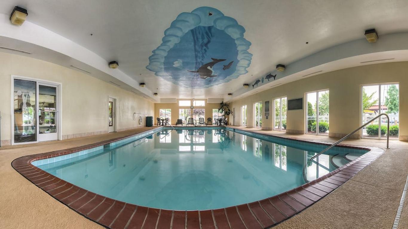 Comfort Suites At Rivergate Mall