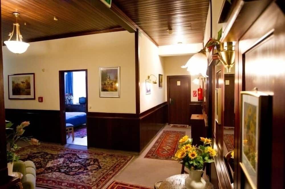 Hall Foto