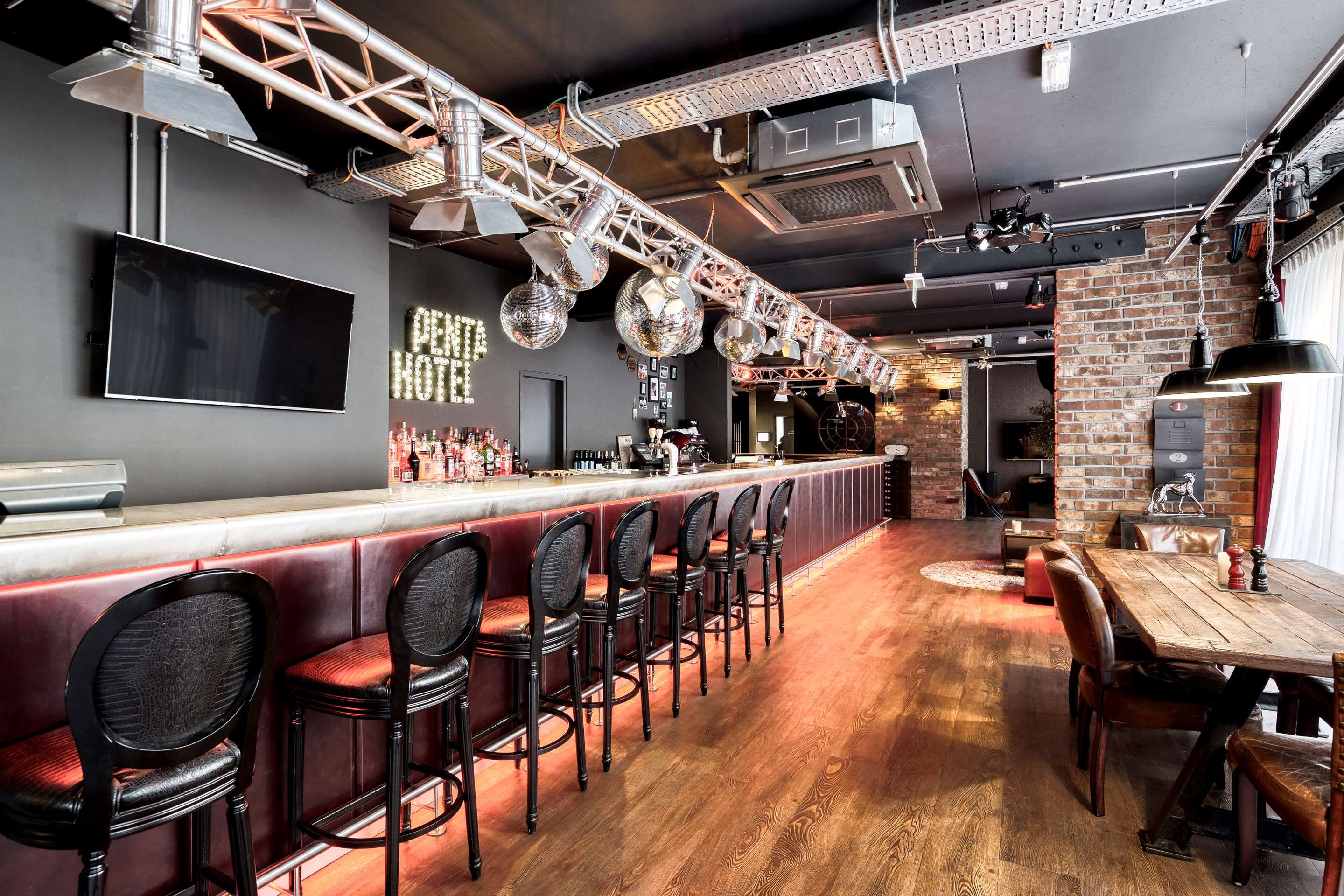 Bar