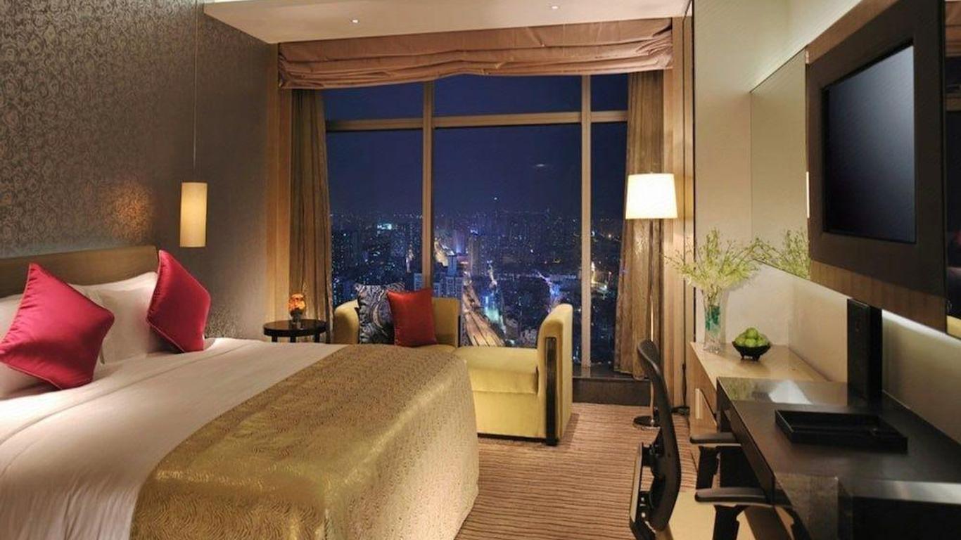 V Hotel