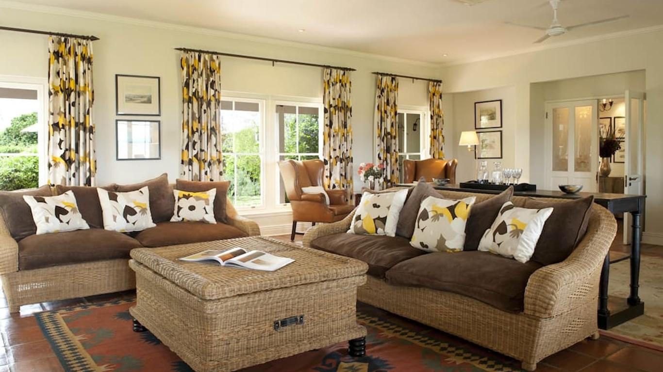 Riverbend Lodge