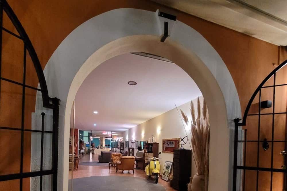 Hall