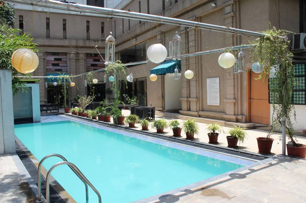Svømmebasseng