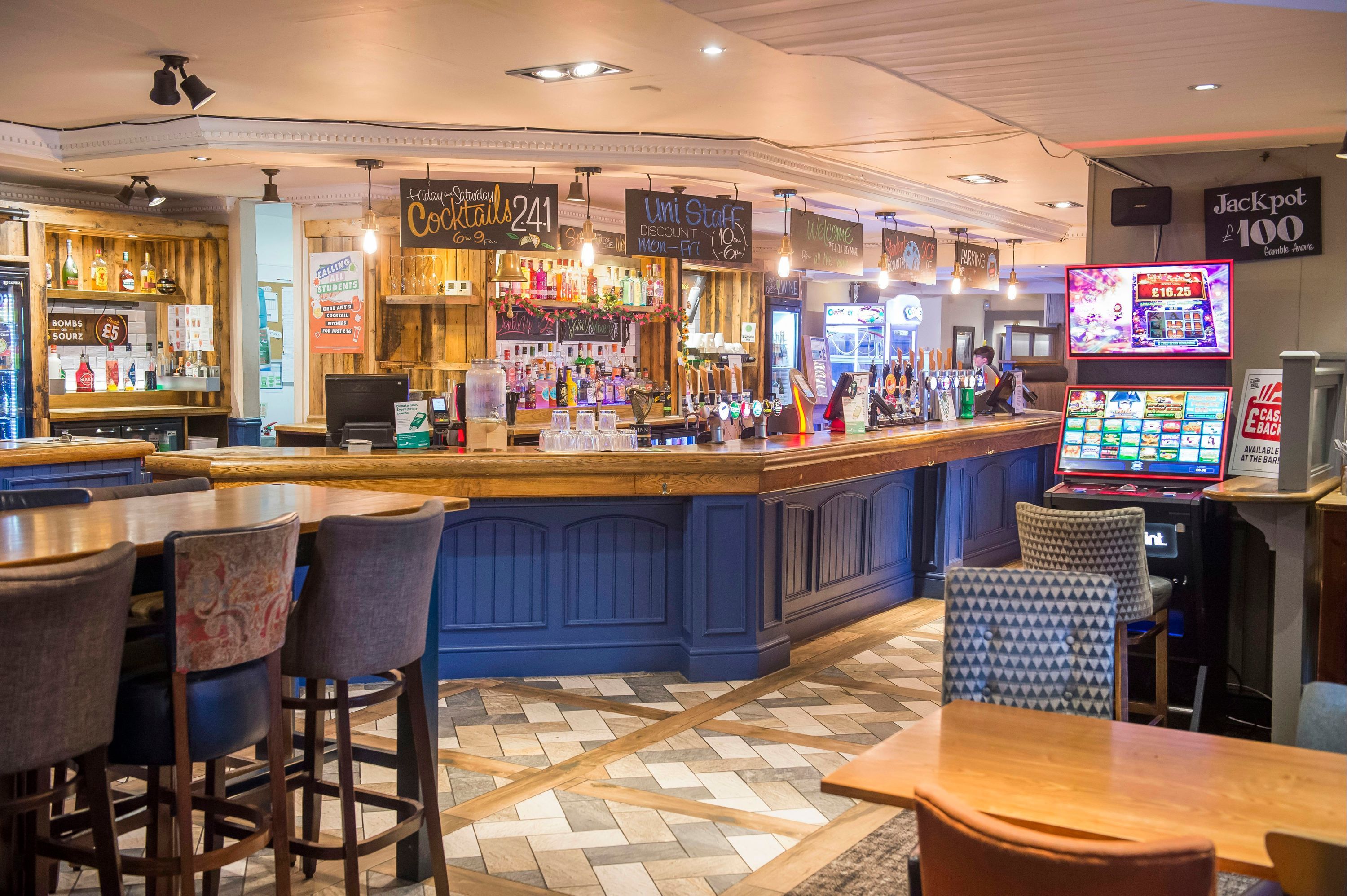 Bar