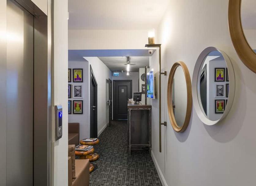 Hall Foto