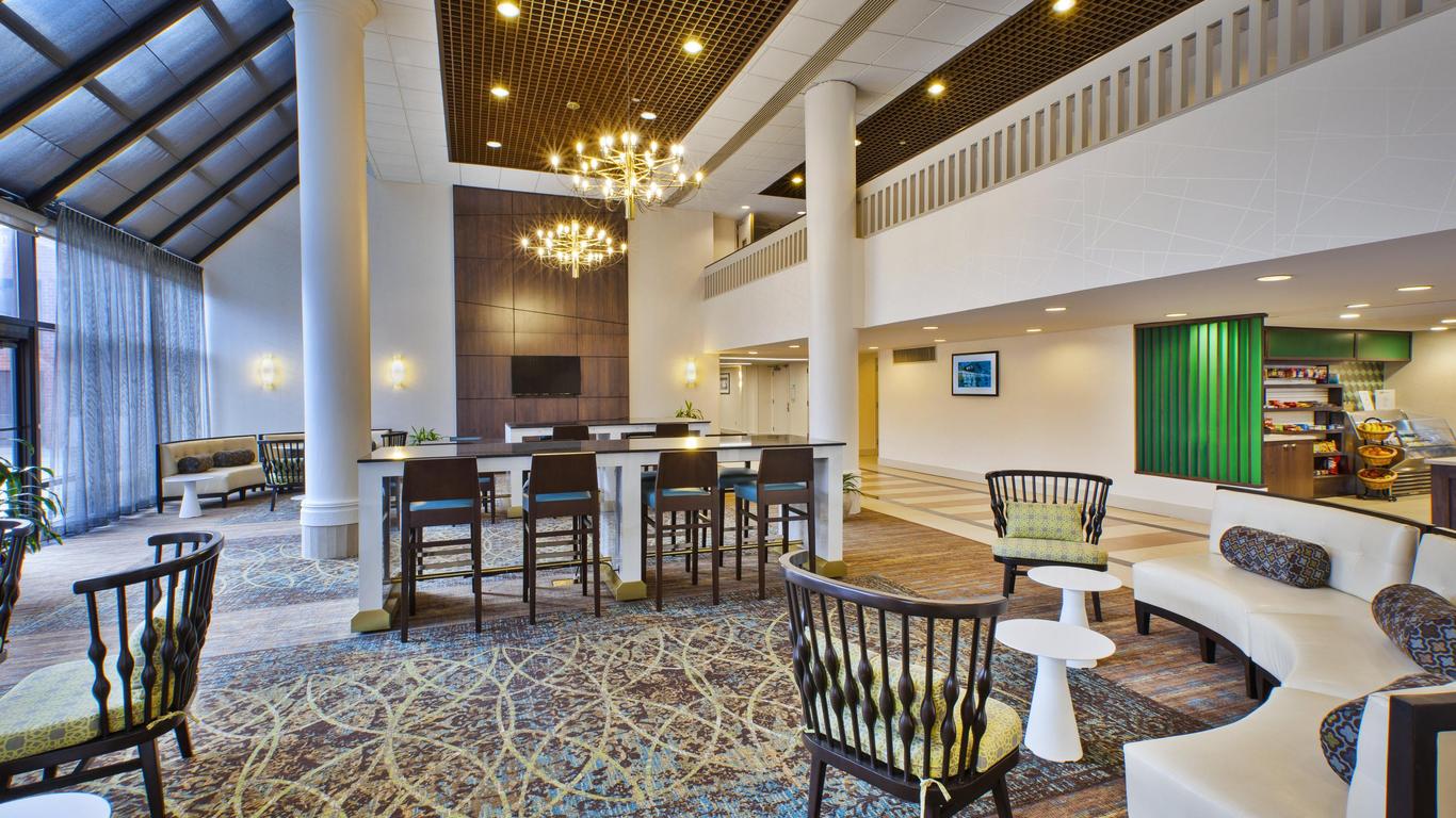 Holiday Inn Washington-Dulles International Airport, An Ihg Hotel