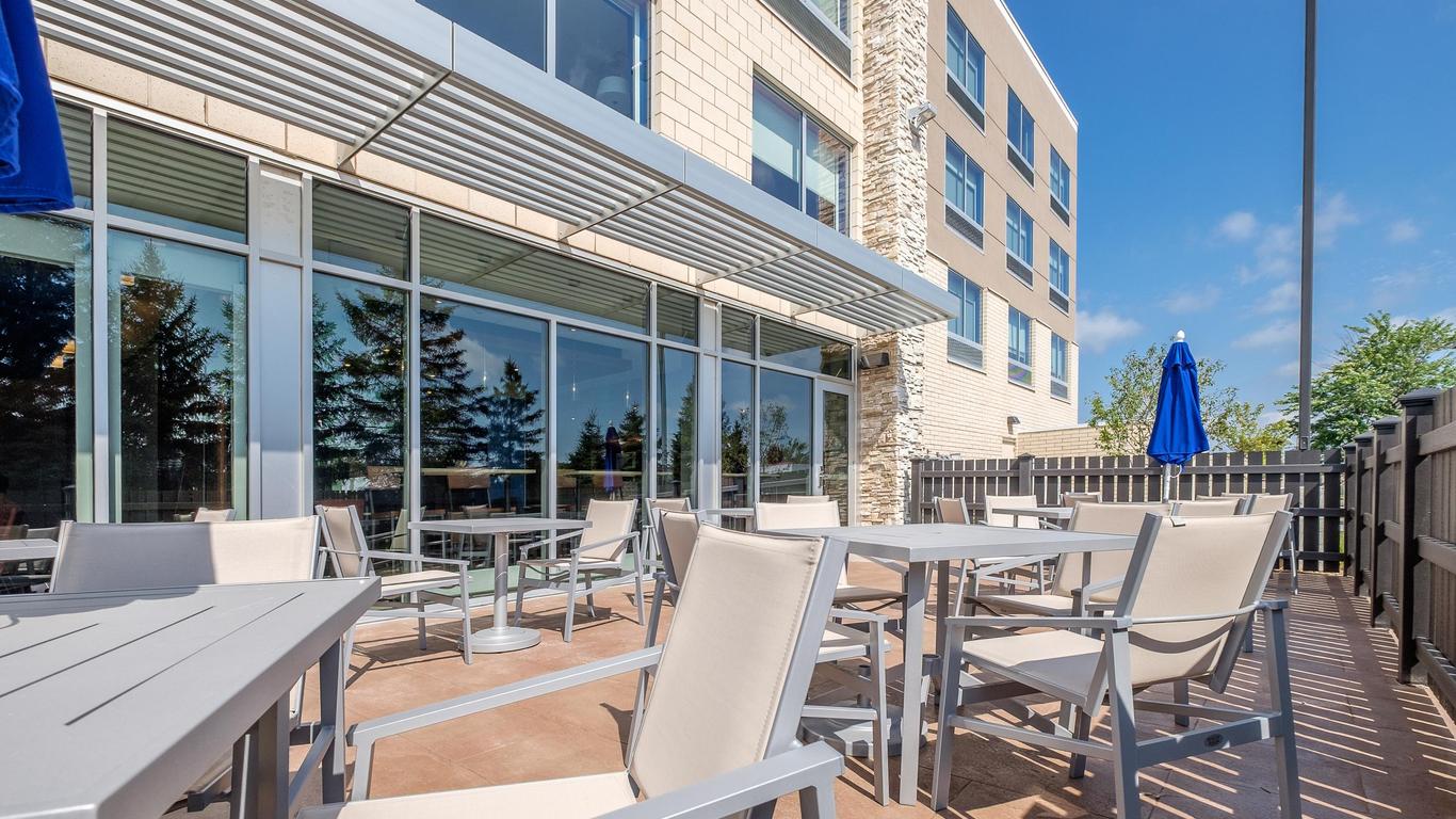 Holiday Inn Express & Suites Eagan - Minneapolis Area