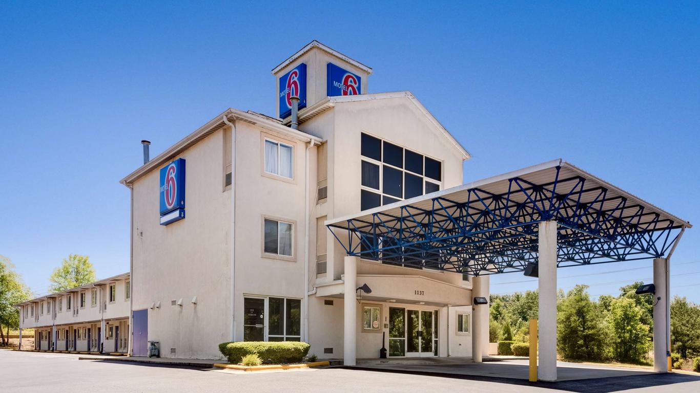 Motel 6 Statesville