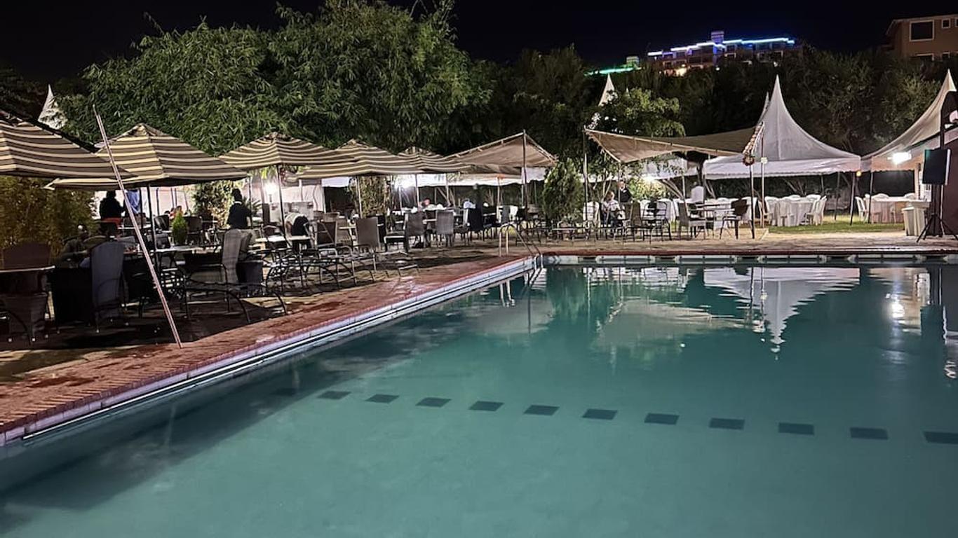 67 Airport Hotel