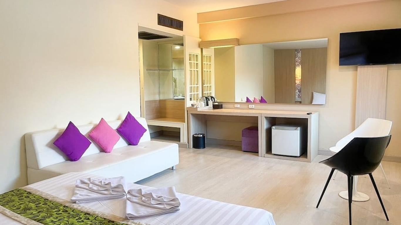 Bunjongburi Hotel
