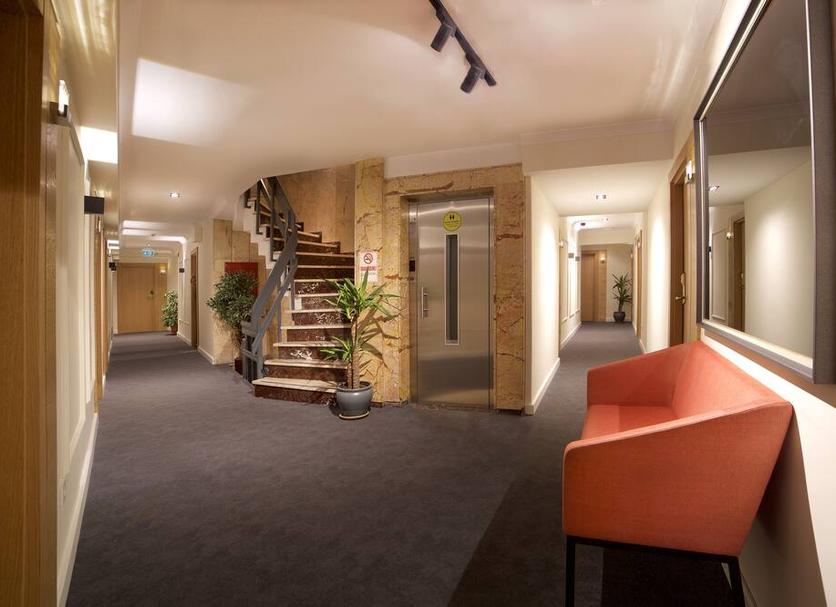 Hall Foto