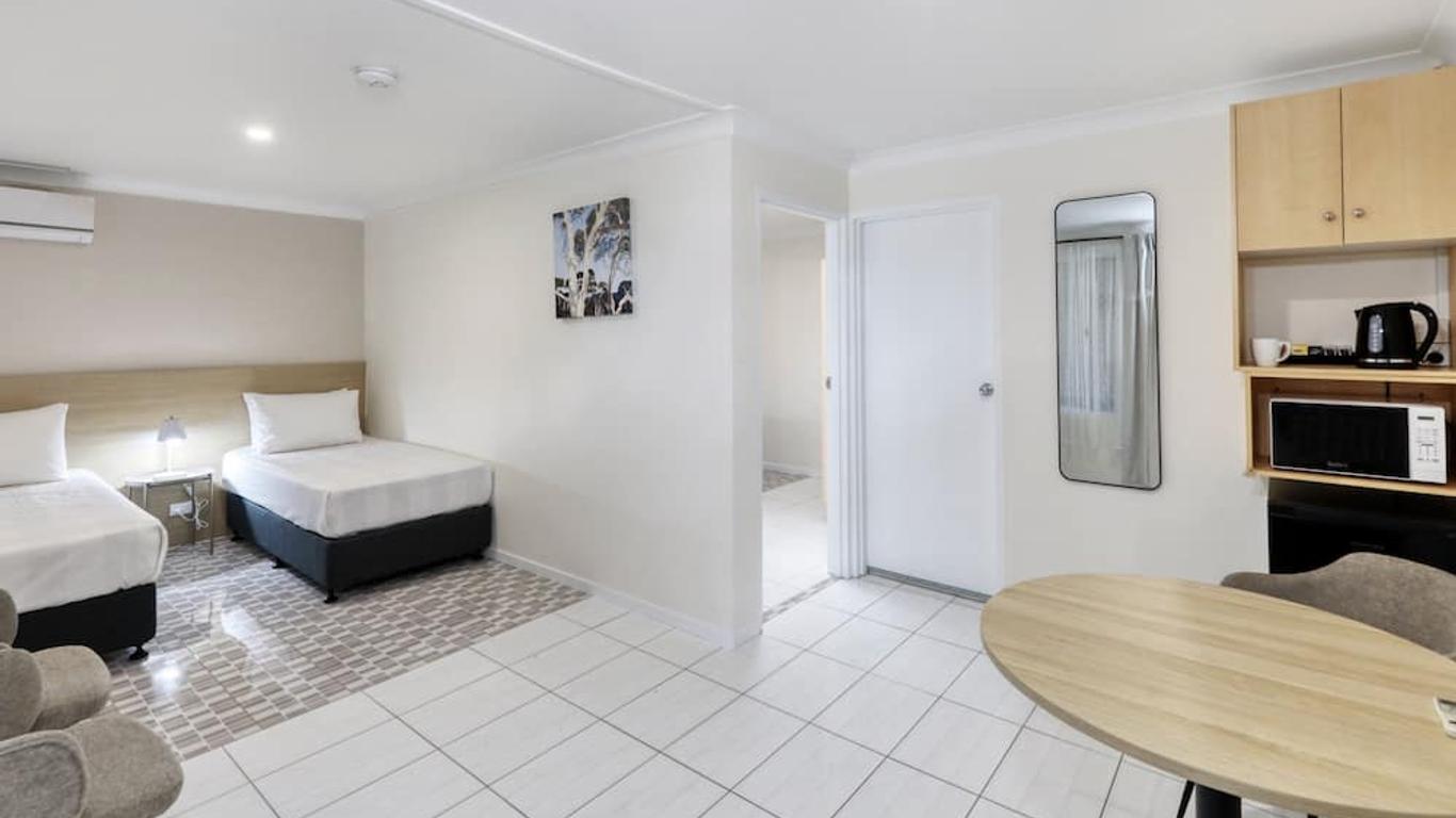 The Phoenix Artesian Spa Resort and Accommodation