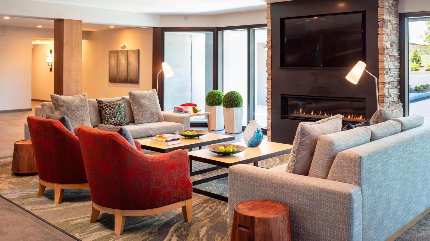 Fairfield Inn & Suites by Marriott Providence Airport Warwick
