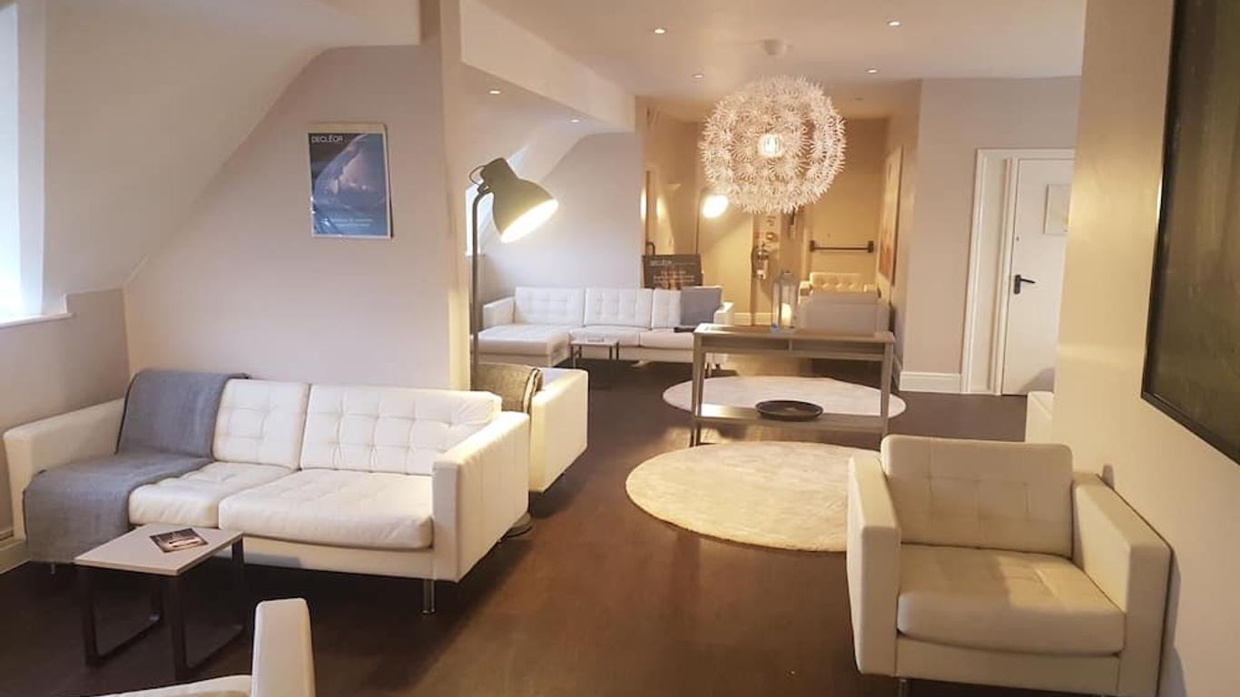 Walton Hall Hotel & Spa by Sunday