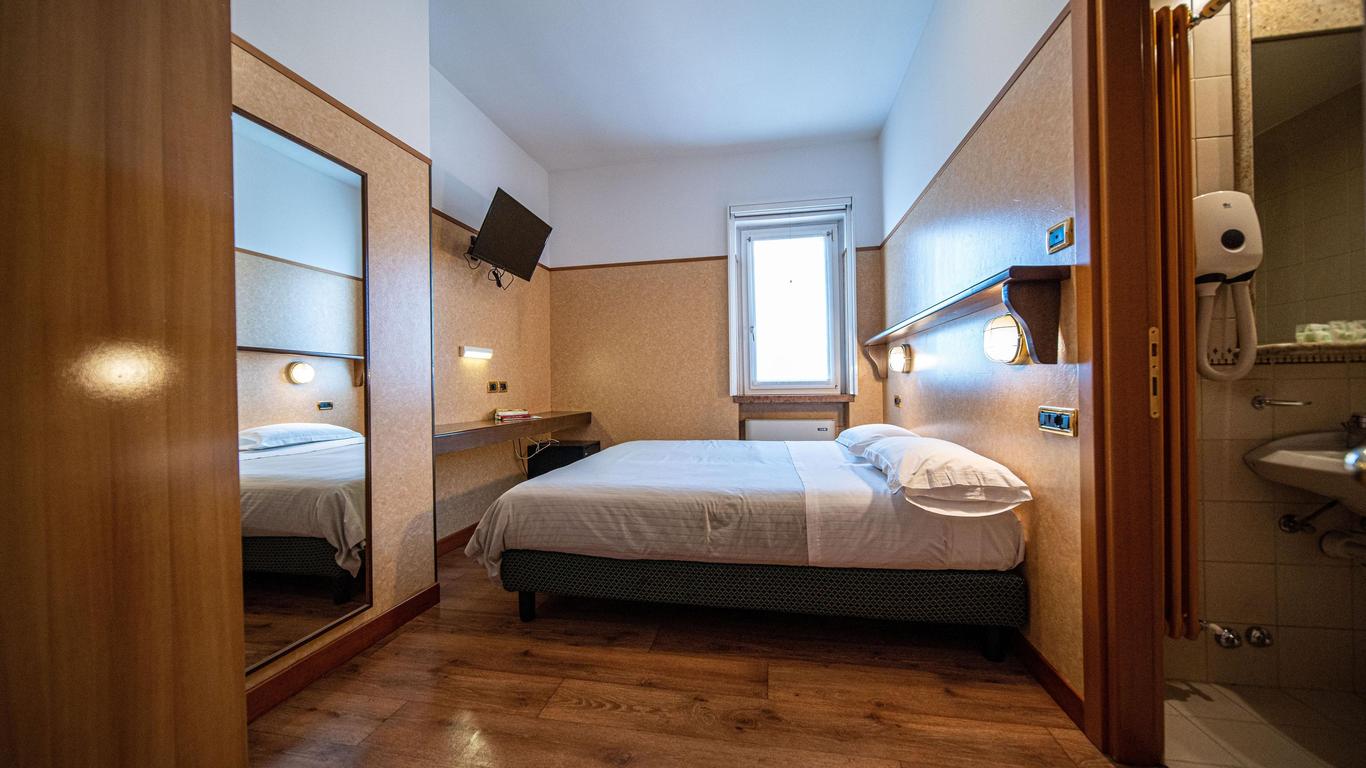Hotel Mary