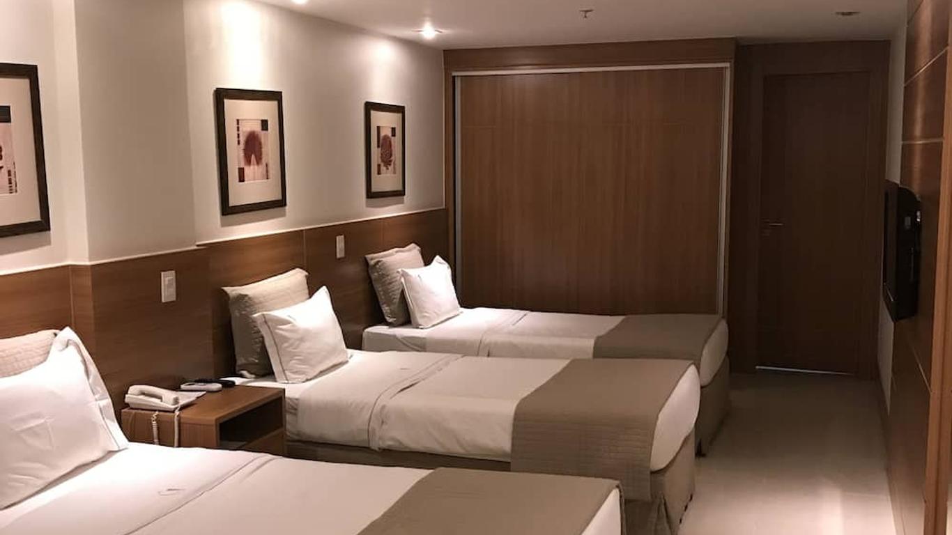 Americas Granada Hotel