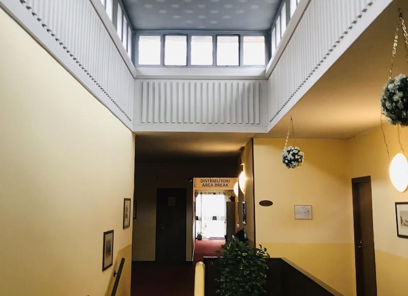 Hall Foto